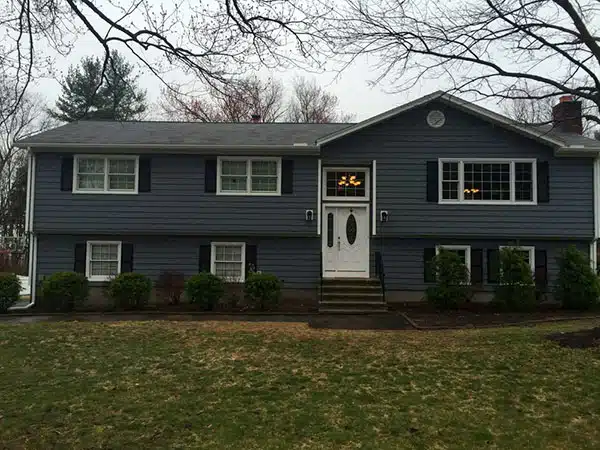 Siding Contractors in Trumbull